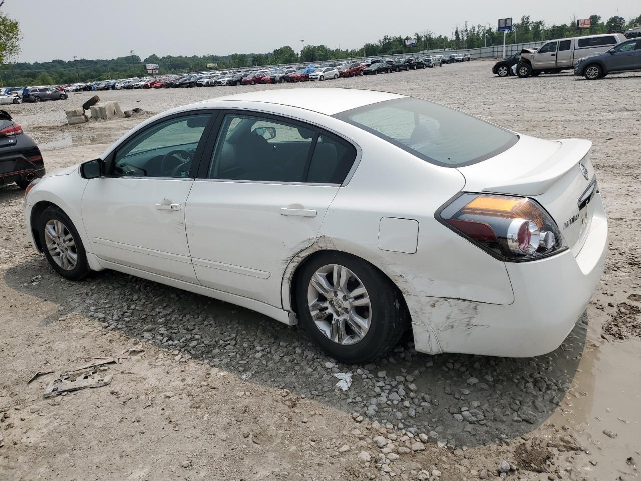 2012 Nissan Altima Base - Image 2