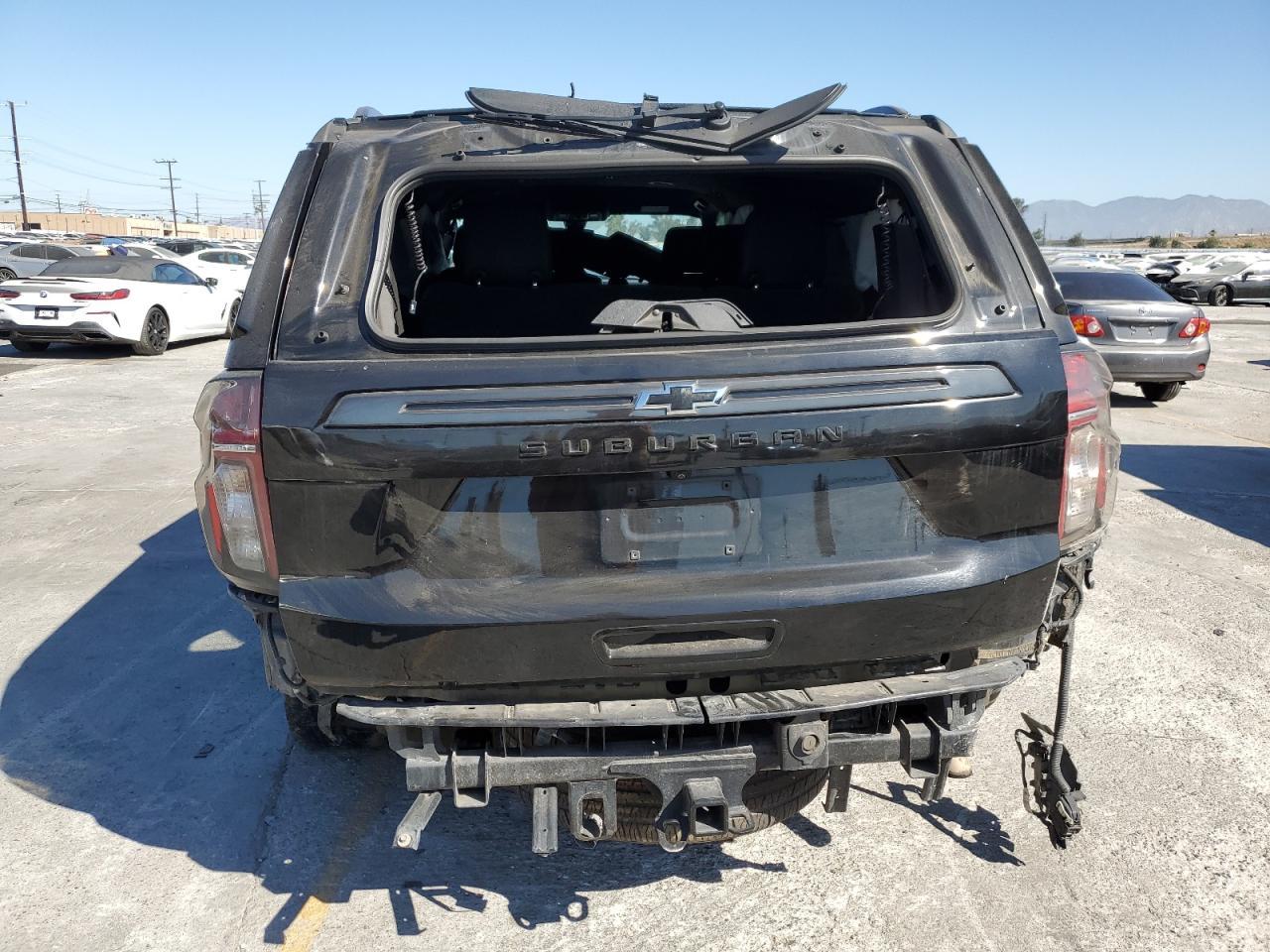 2022 Chevrolet Suburban K1500 Z71 - Image 6