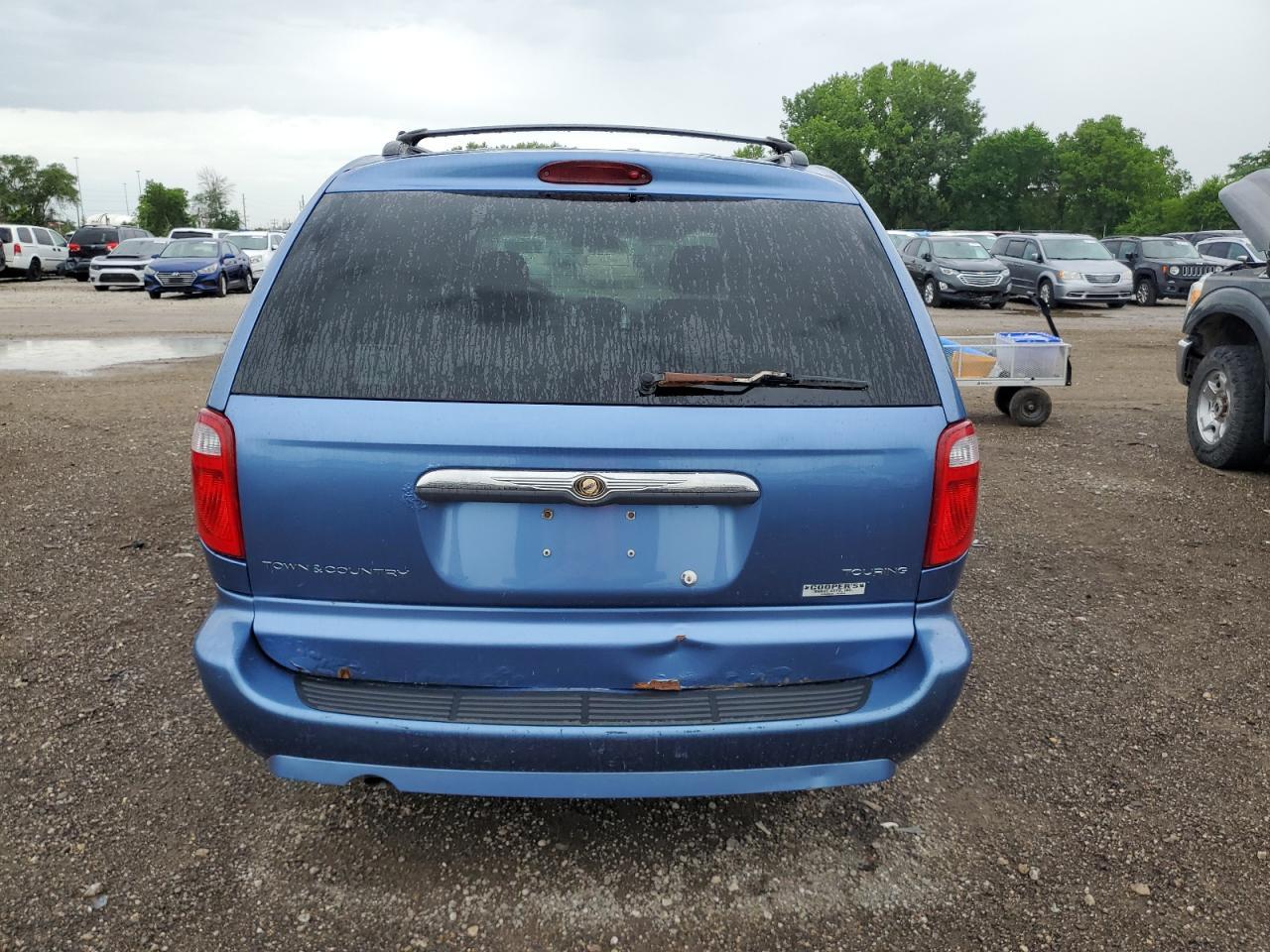 2007 Chrysler Town & Country Touring - Image 6