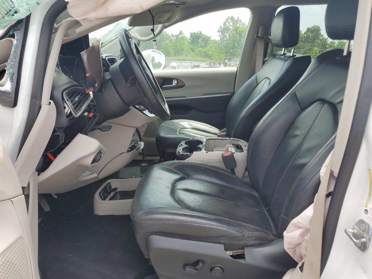 2018 Chrysler Pacifica Touring L - Фото 7