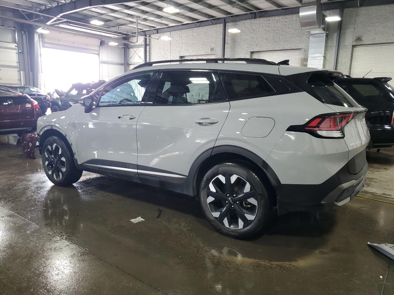 2023 Kia Sportage X Line - Image 2