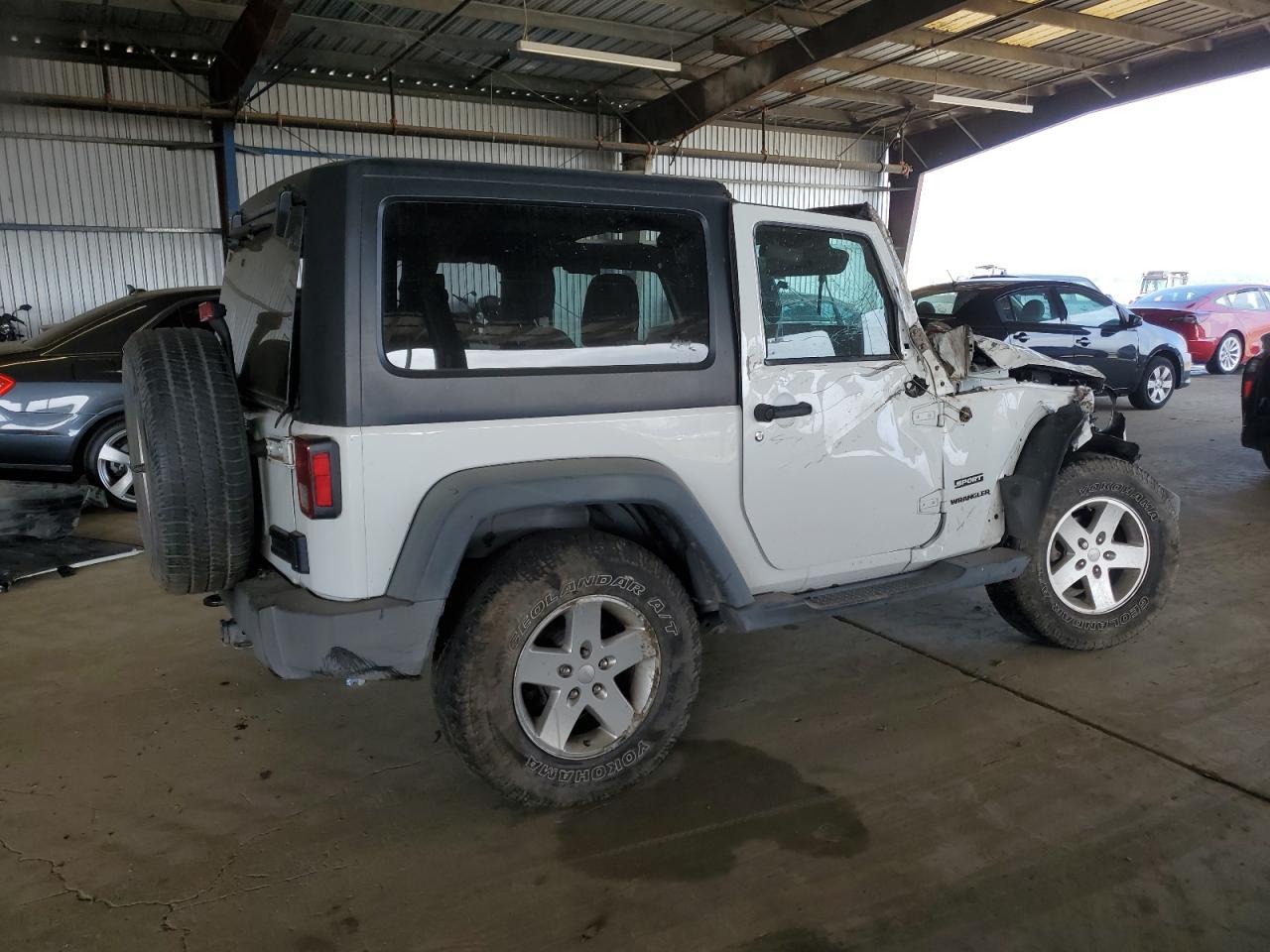2013 Jeep Wrangler Sport - Фото 3