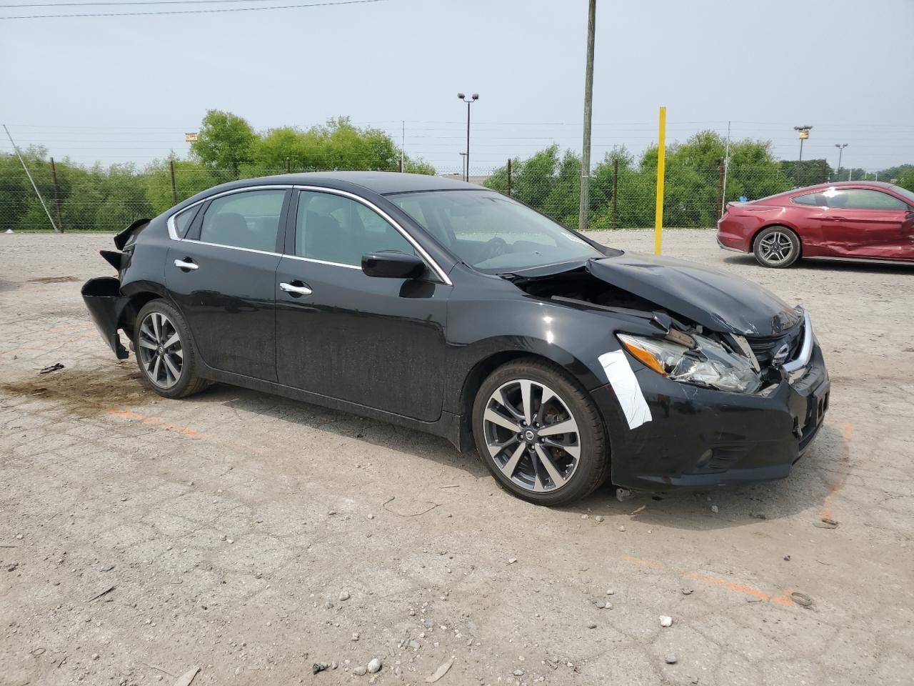 2016 Nissan Altima 2.5 - Image 4