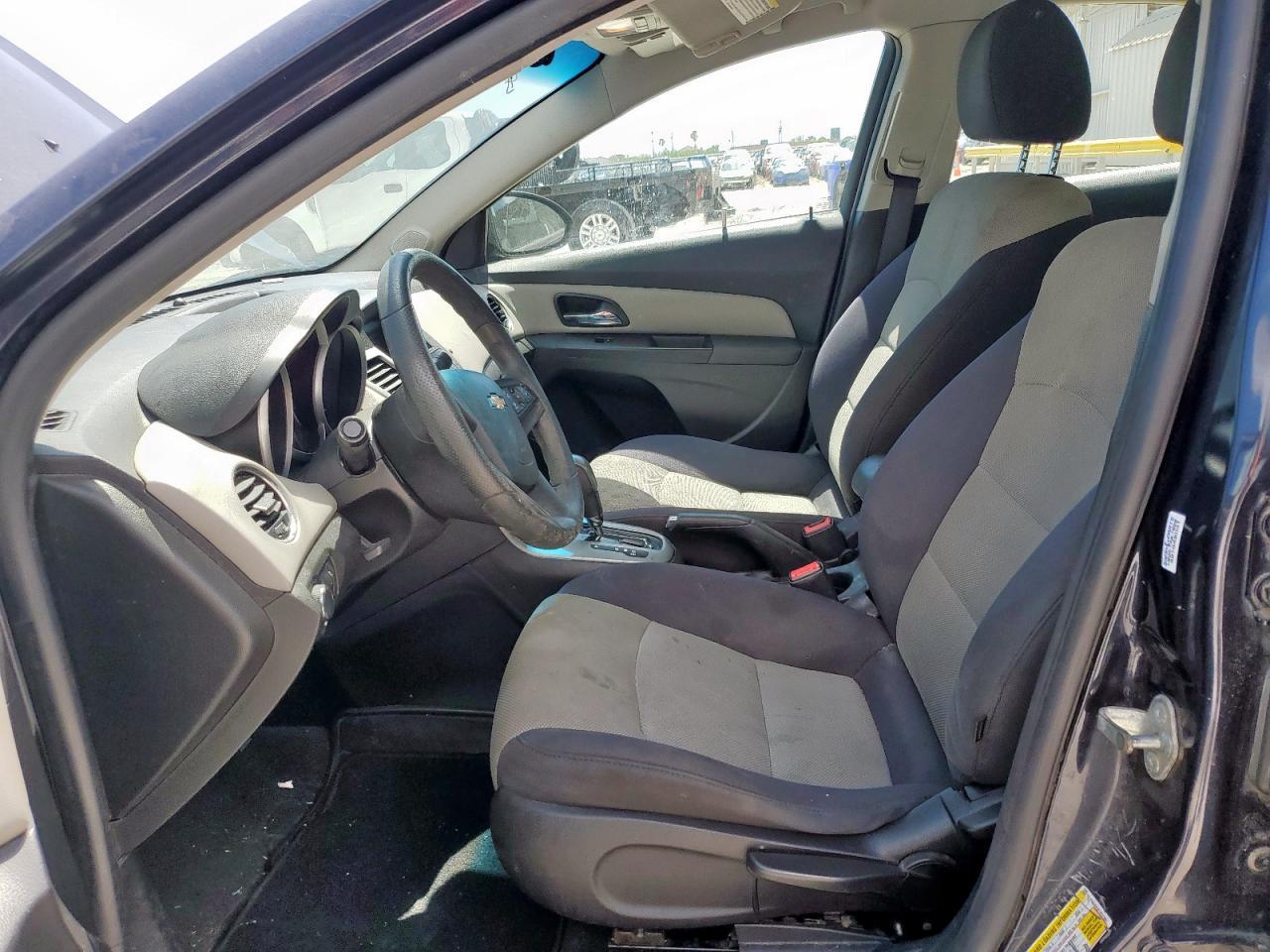 2014 Chevrolet Cruze Ls - Фото 7