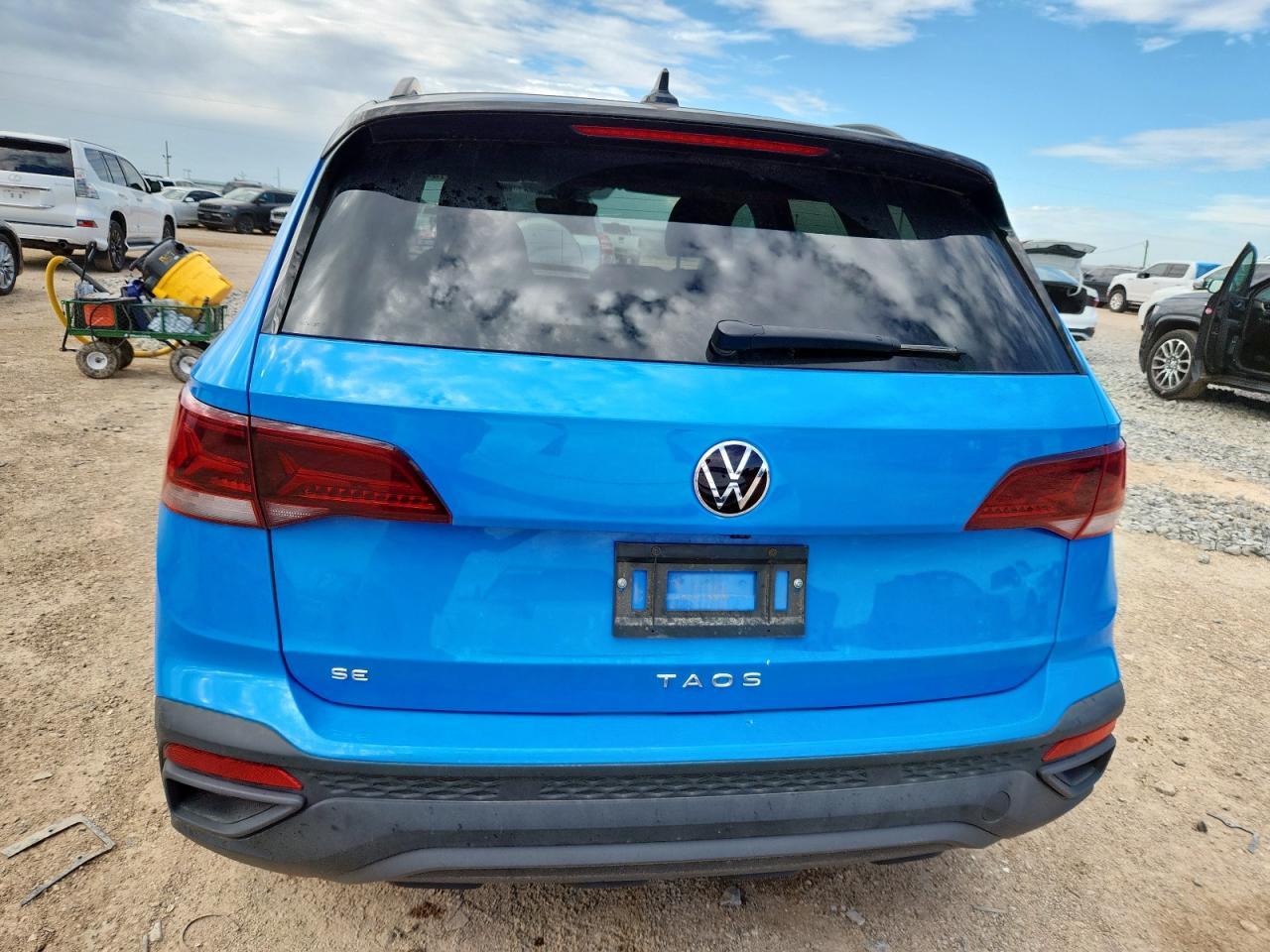 2024 Volkswagen Taos Se - Image 6