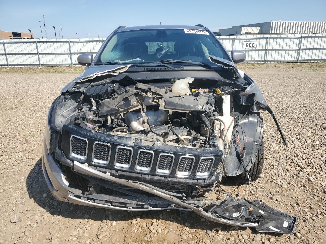 2017 Jeep Compass Latitude - Image 5