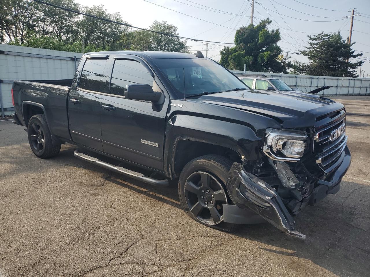 2017 GMC Sierra K1500 - Фото 4