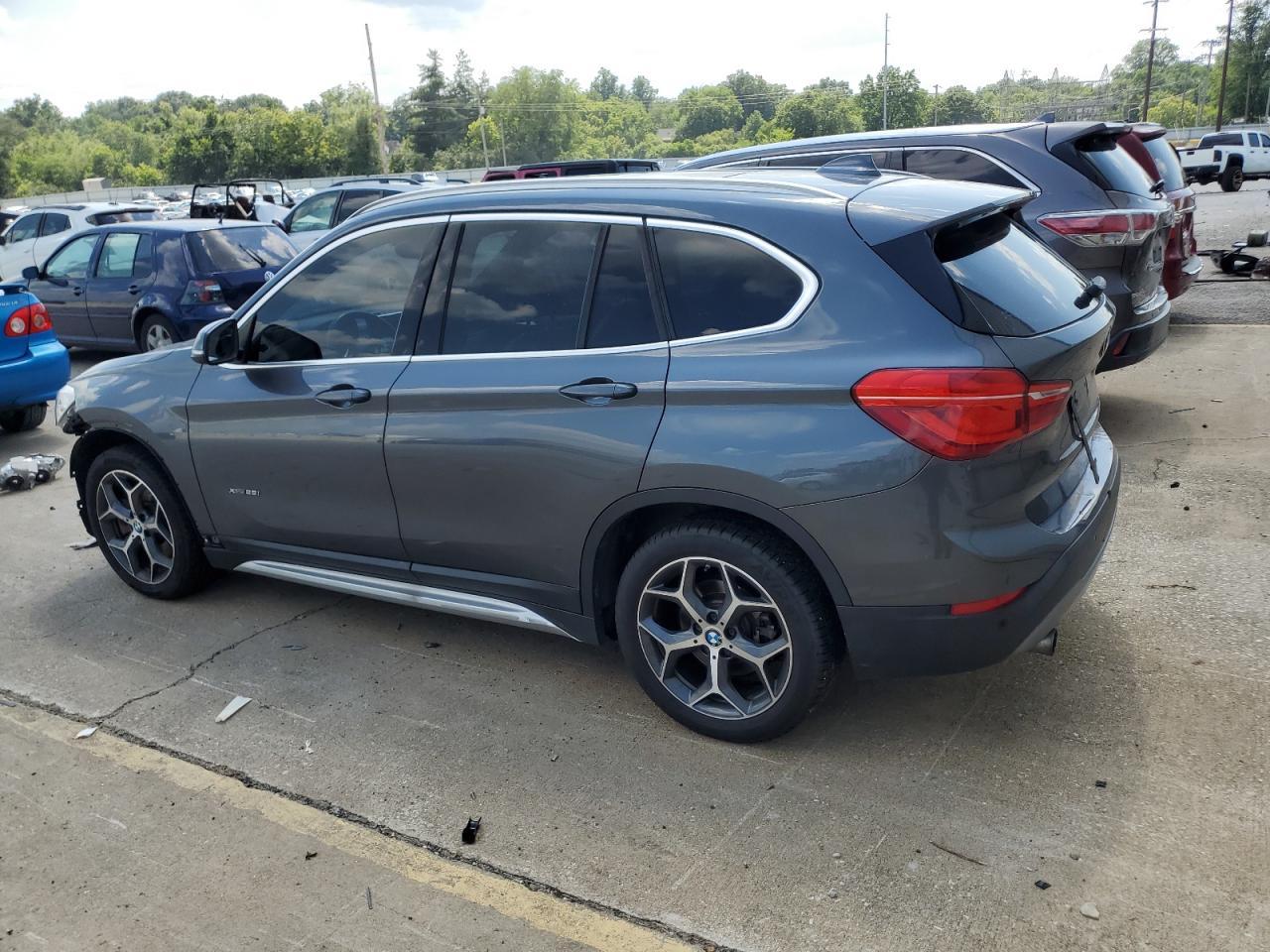 2016 BMW X1 xDrive28I - Фото 2