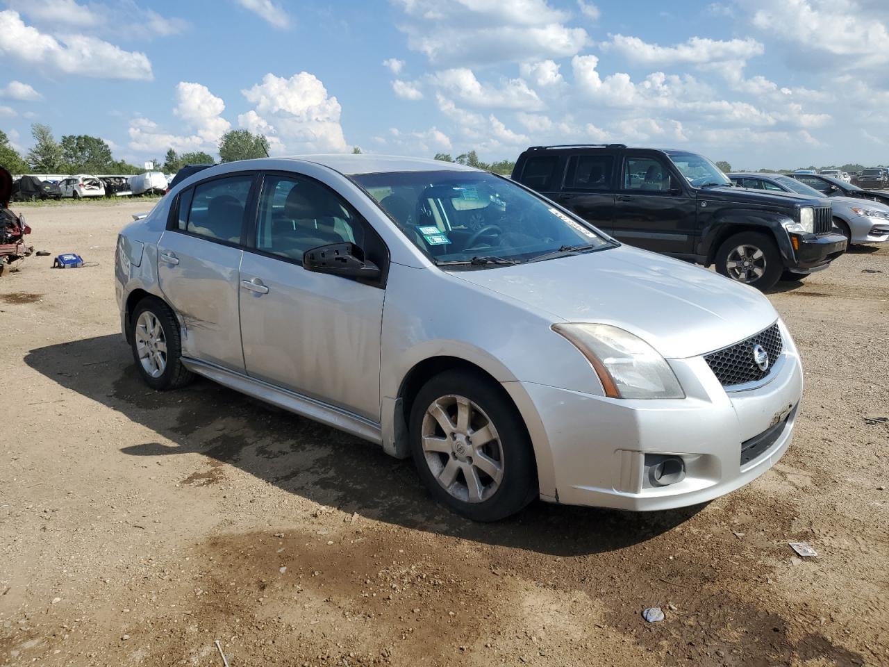 2011 Nissan Sentra 2.0 - Image 4