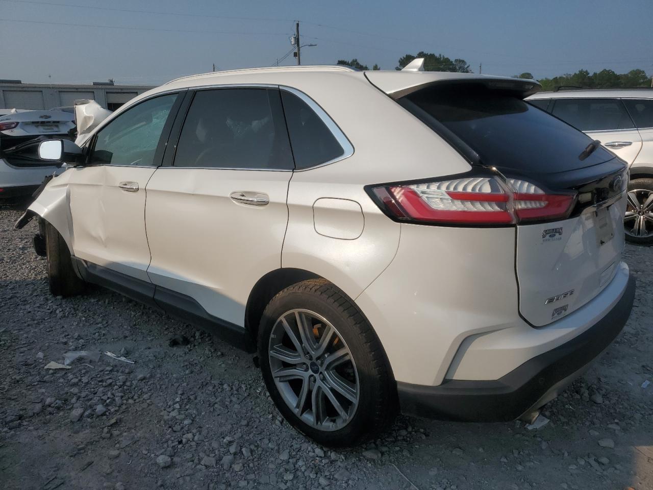 2019 Ford Edge Titanium - Фото 2