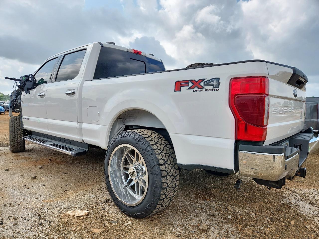2020 Ford F250 Super Duty - Image 2