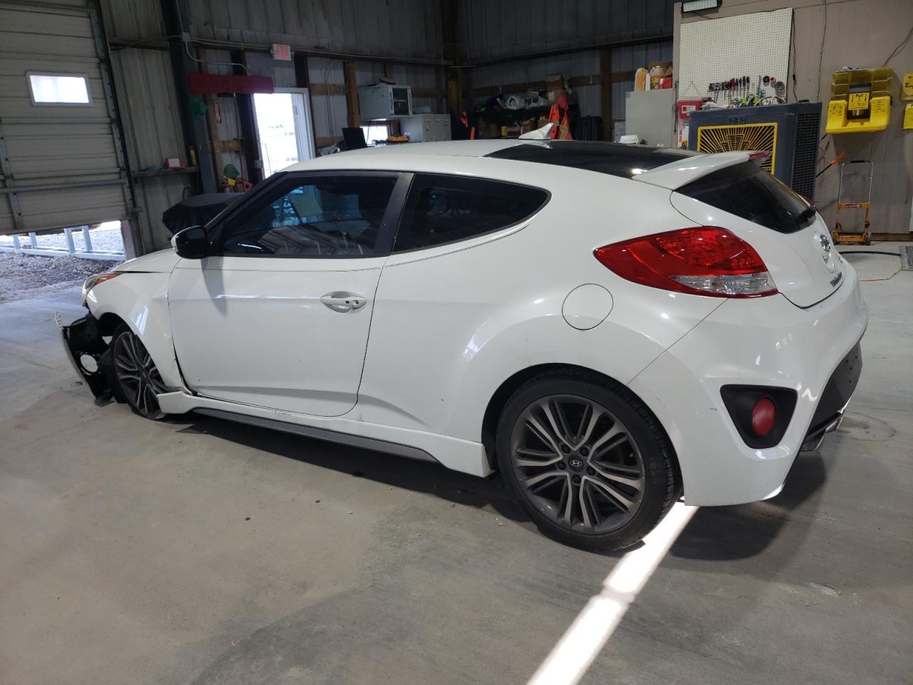2016 Hyundai Veloster Turbo - Image 2