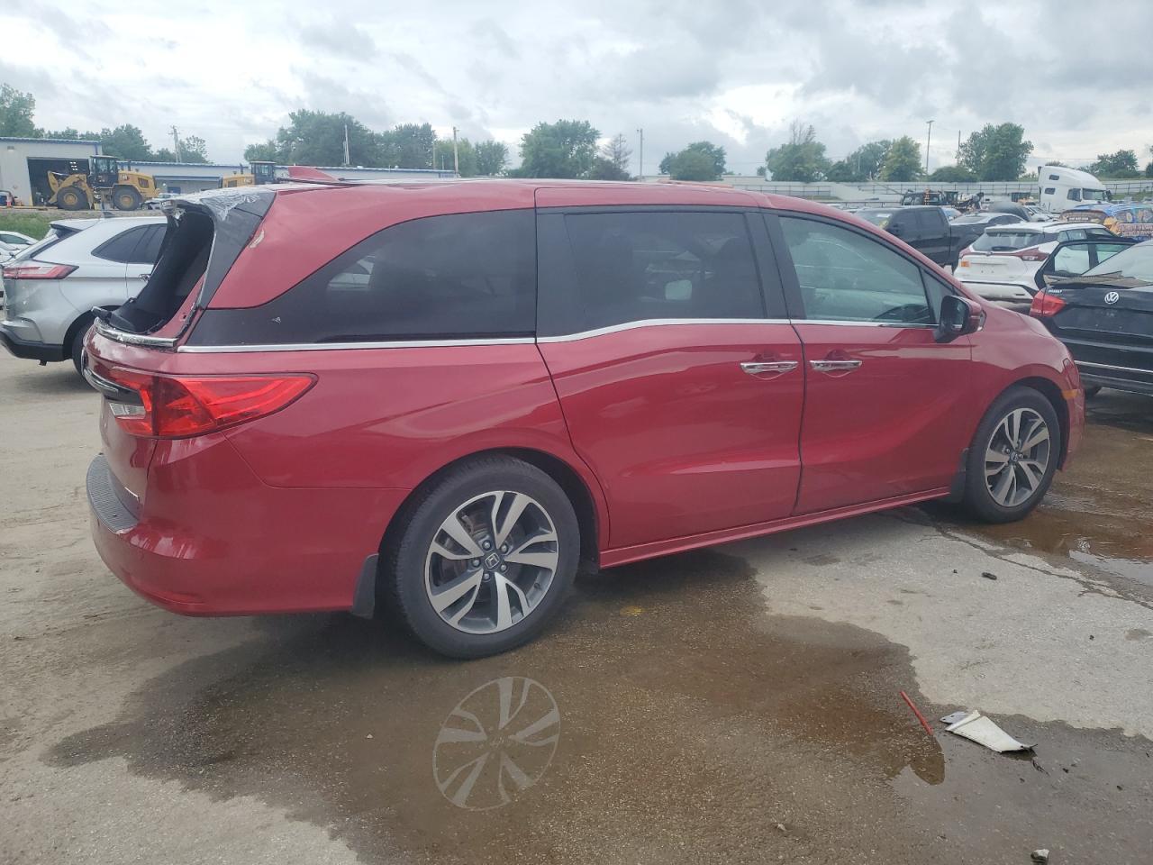 2022 Honda Odyssey Touring - Фото 3