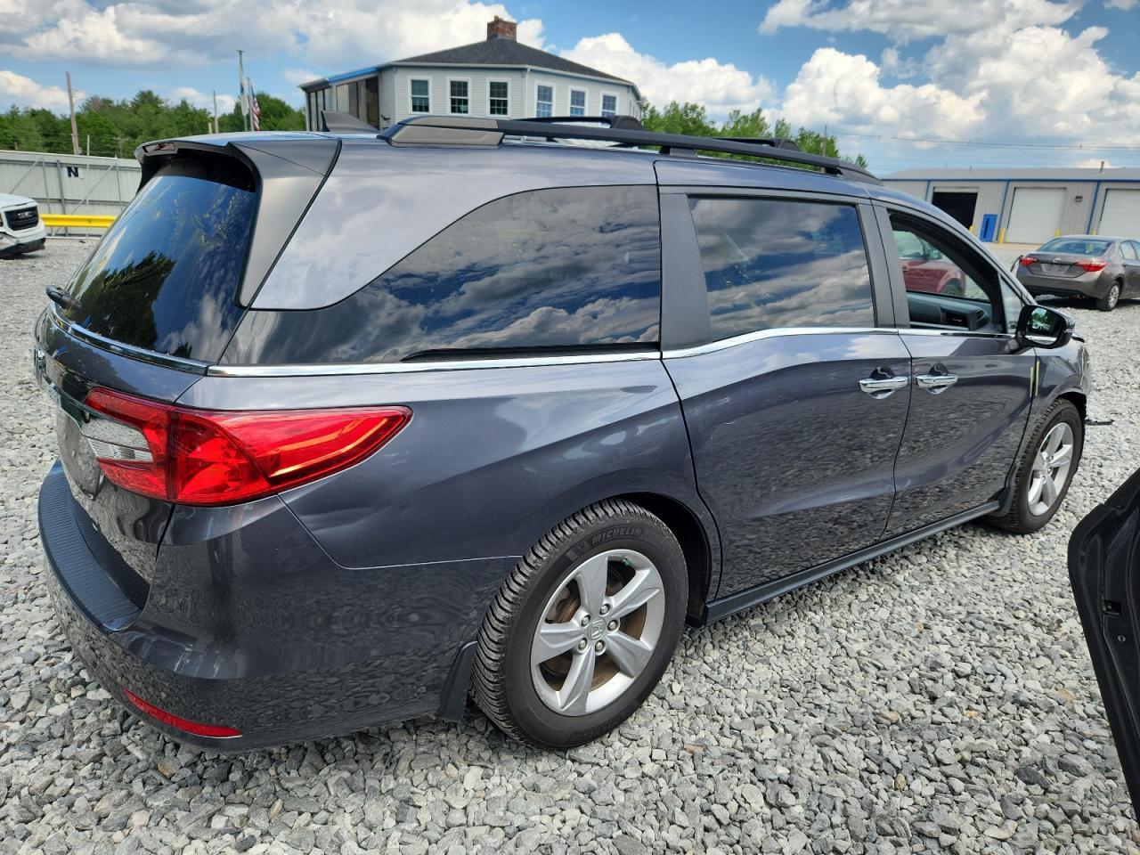 2018 Honda Odyssey Ex - Image 3