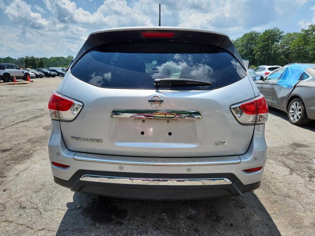 2016 Nissan Pathfinder S - Фото 6