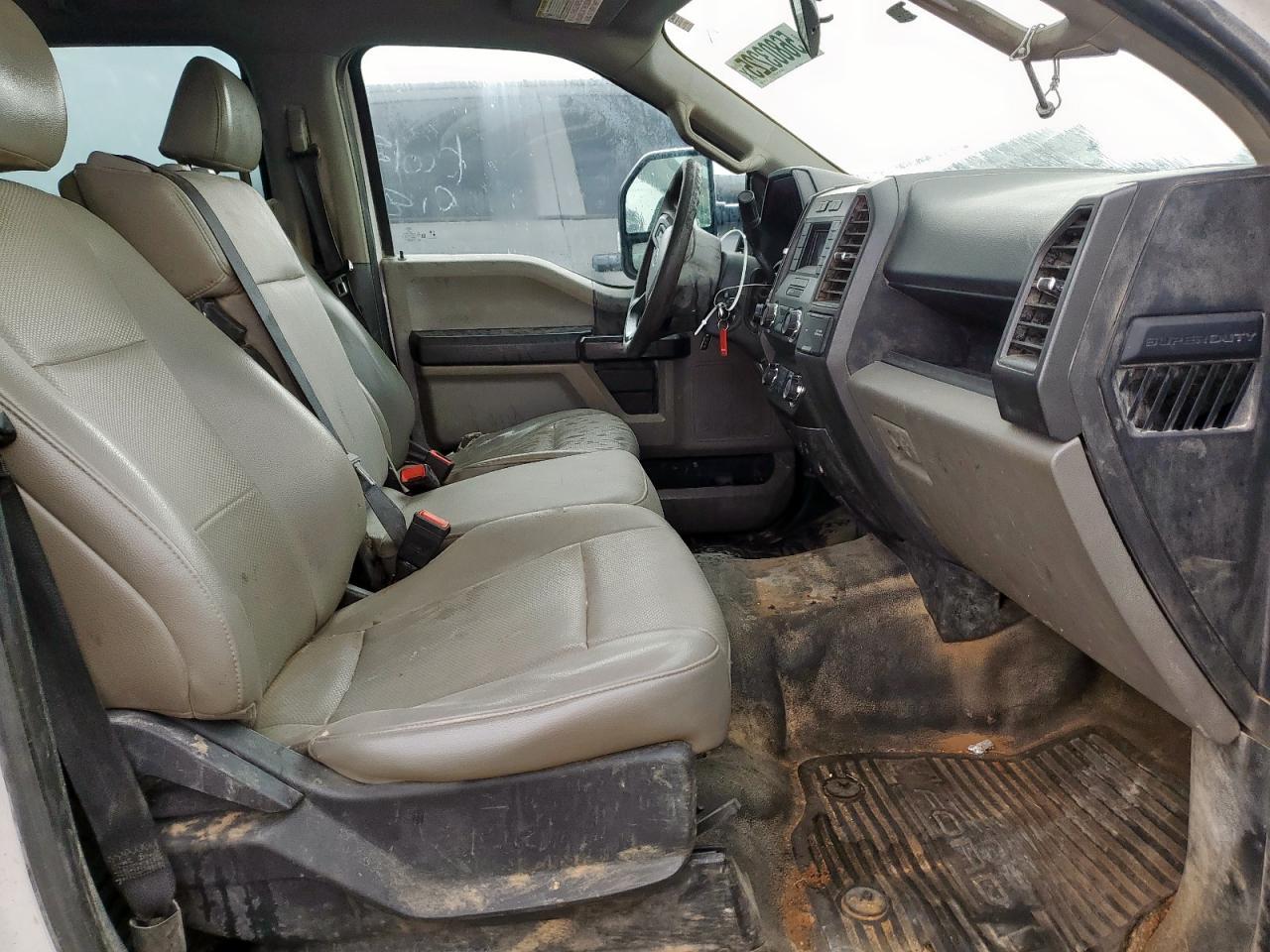 2022 Ford F250 Super Duty - Фото 5