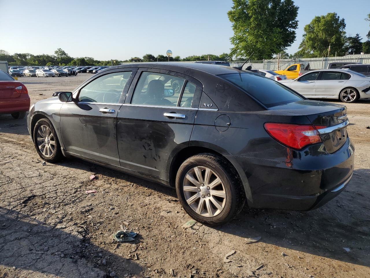 2013 Chrysler 200 Limited - Image 2