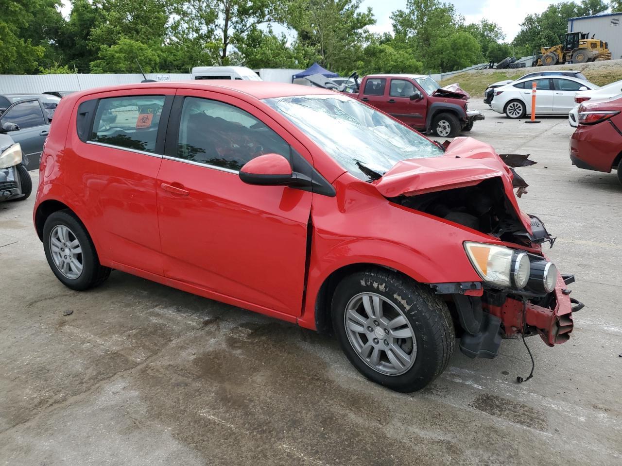 2015 Chevrolet Sonic Lt - Фото 4