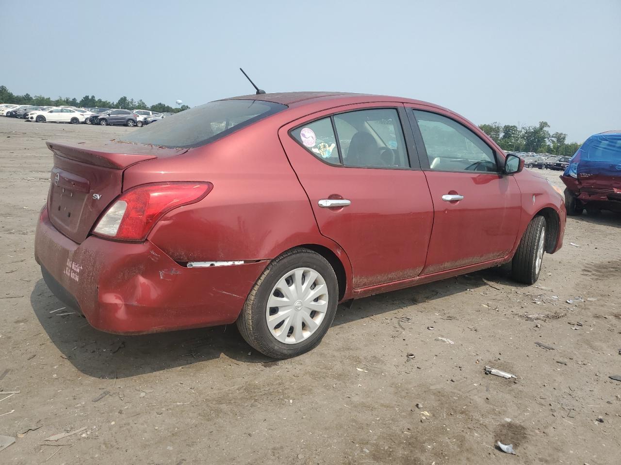 2018 Nissan Versa Sv - Фото 3