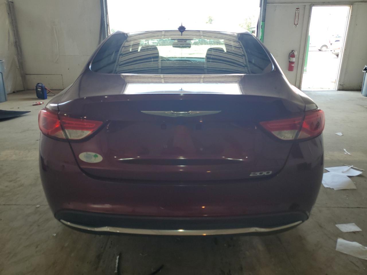 2017 Chrysler 200 Limited - Фото 6
