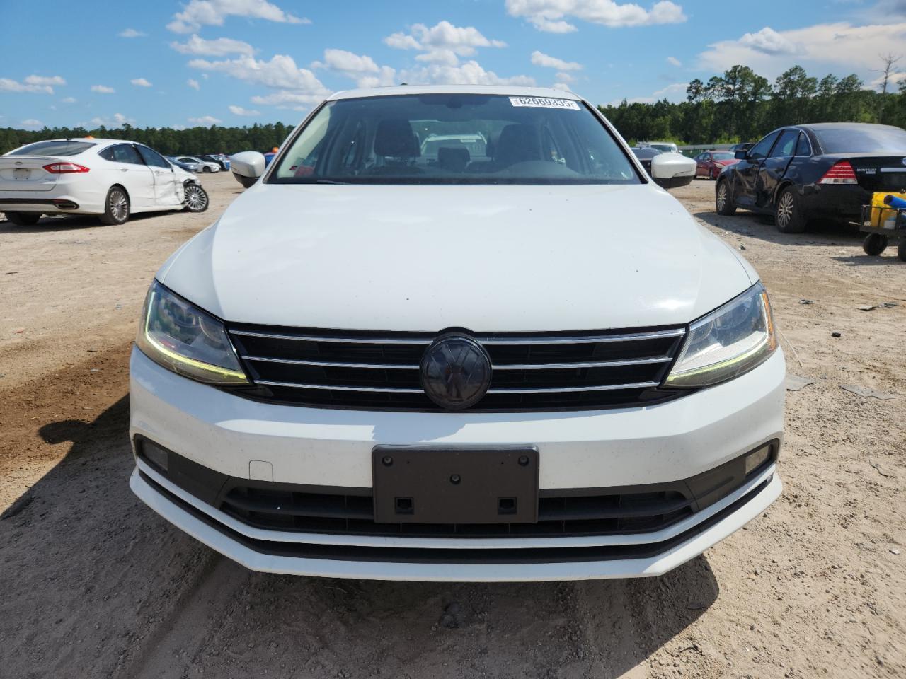 2017 Volkswagen Jetta Sel - Image 5