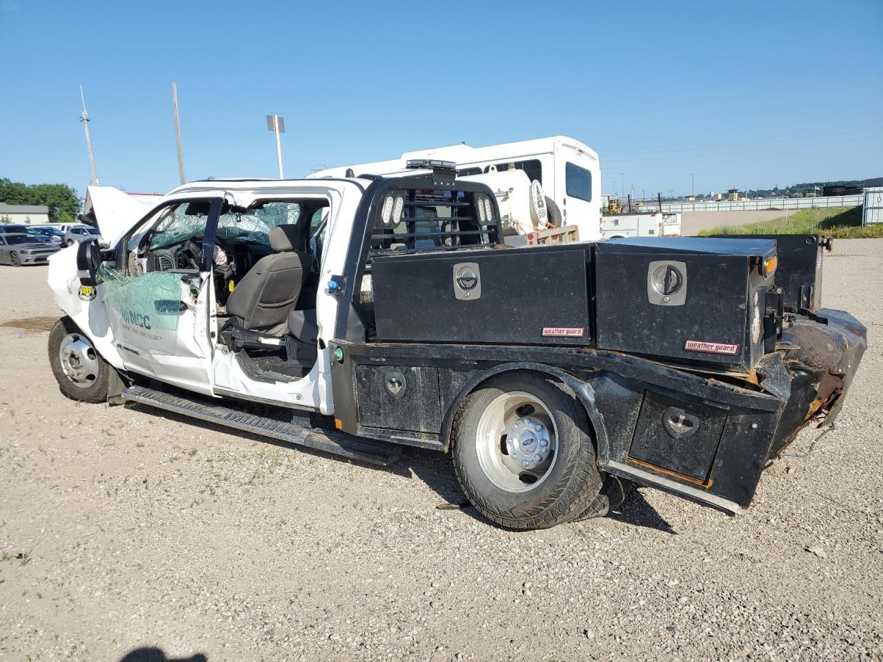 2021 Ford F350 Super Duty - Фото 2