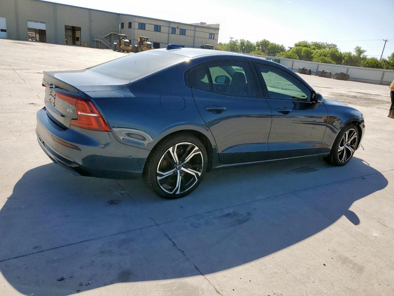 2024 Volvo S60 Plus - Фото 3