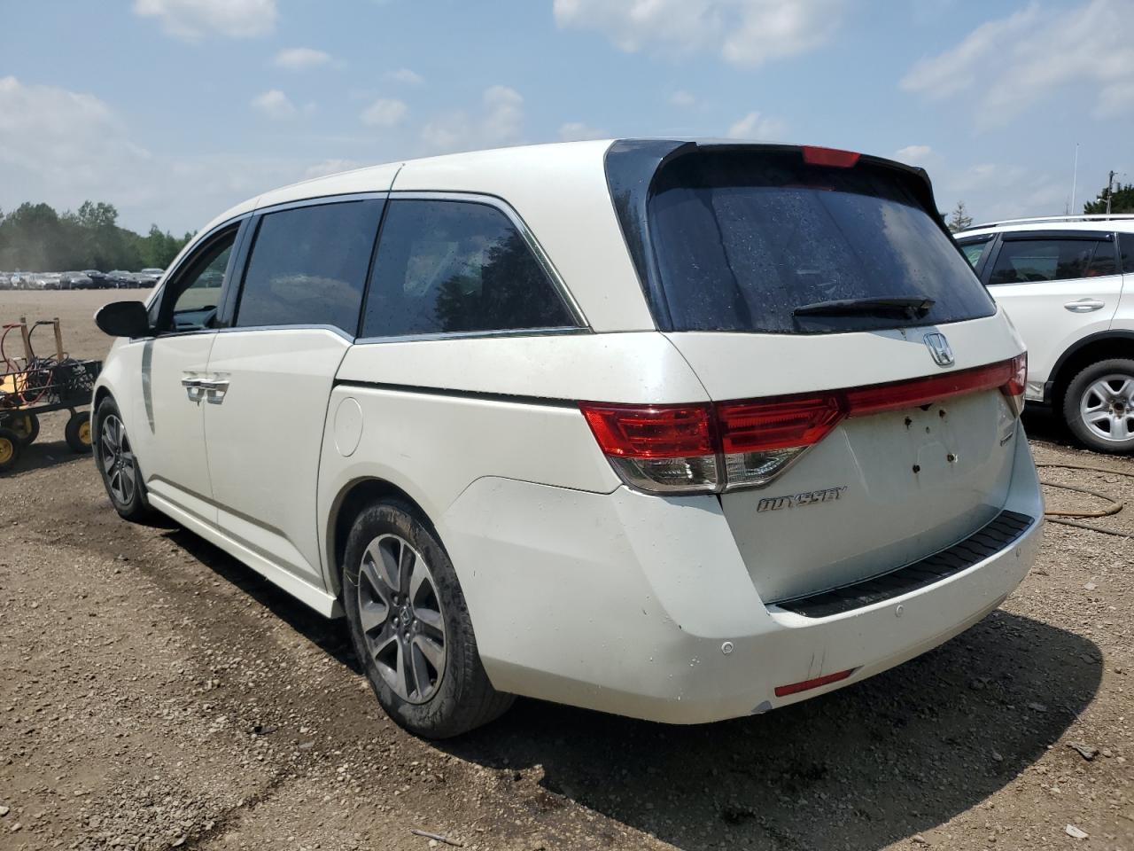 2015 Honda Odyssey Touring - Фото 2