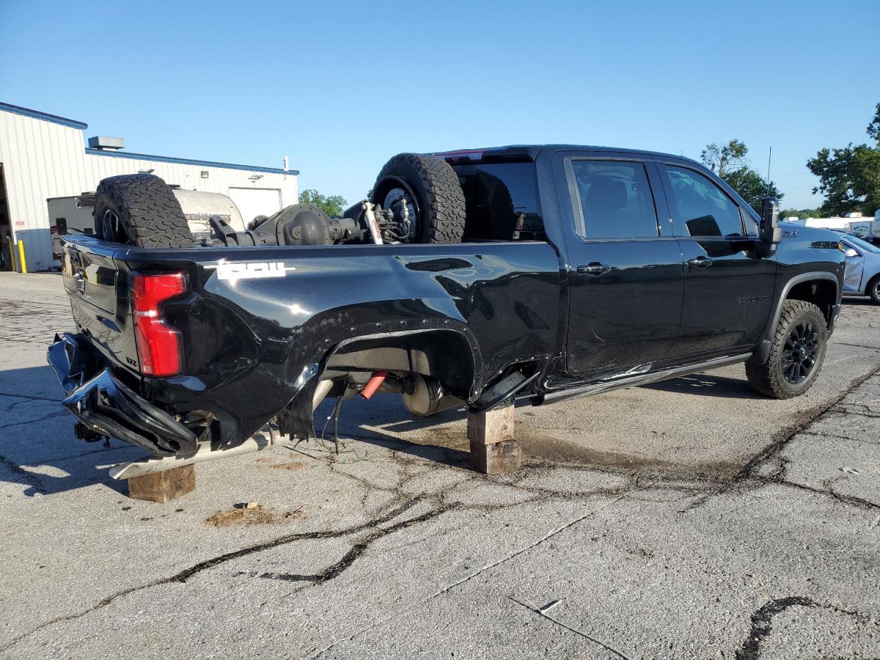 2025 Chevrolet Silverado K2500 Heavy Duty Ltz - Image 3