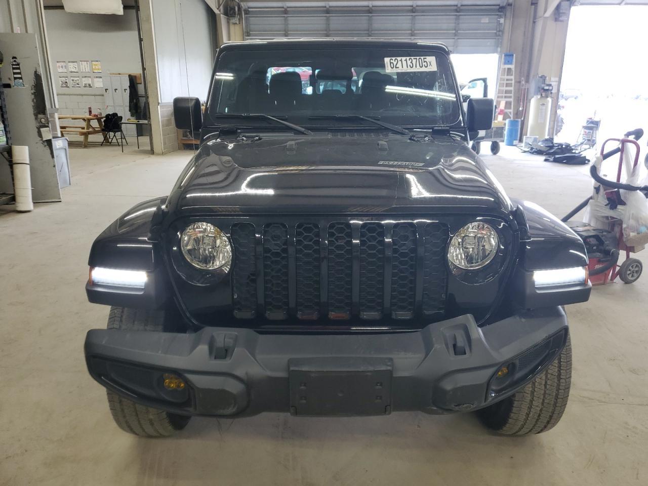 2021 Jeep Gladiator Sport - Фото 5