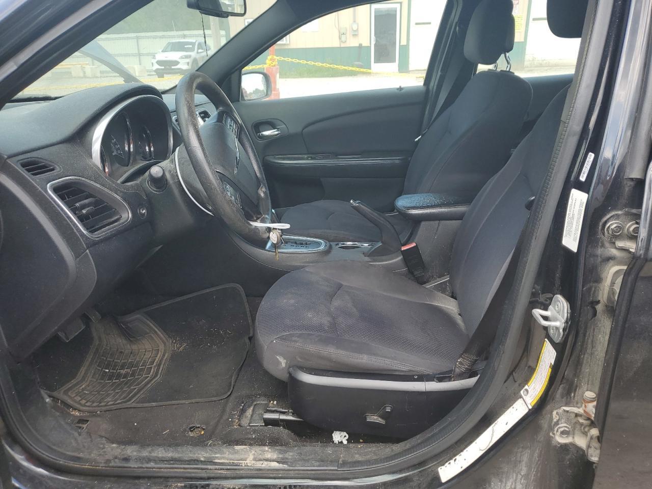 2013 Chrysler 200 Lx - Image 7