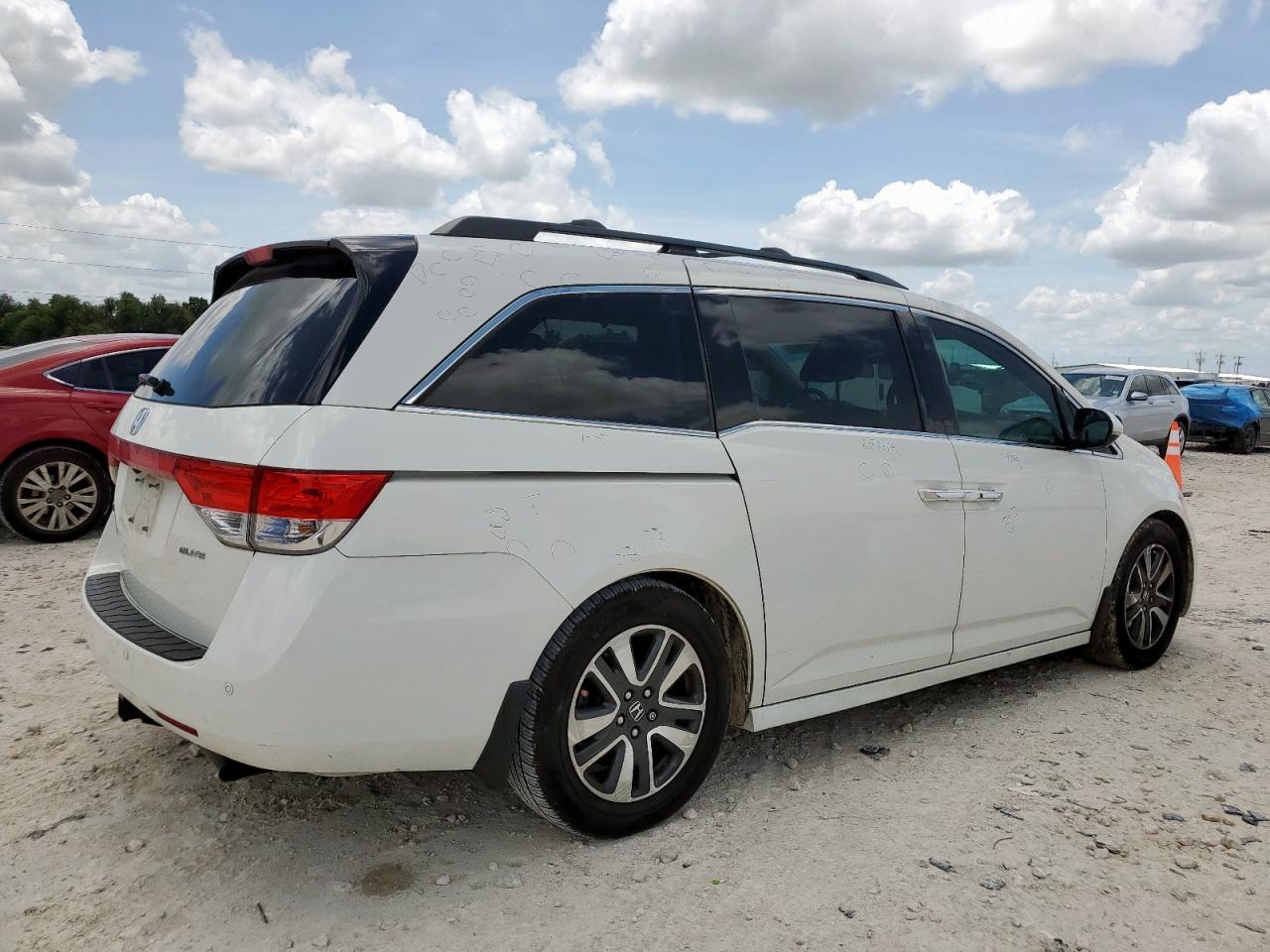 2016 Honda Odyssey Touring - Фото 3