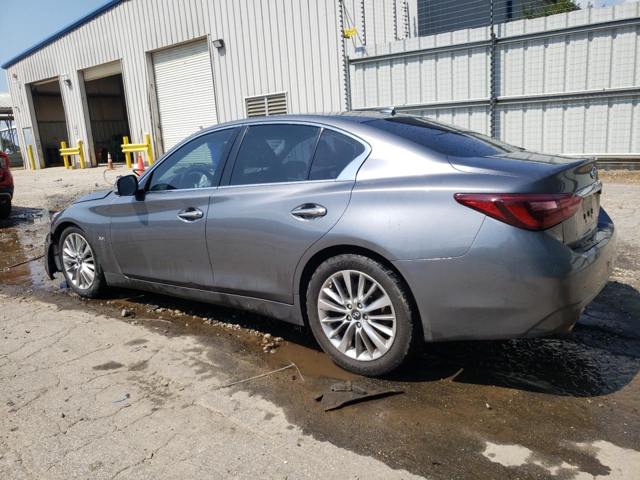 2019 Infiniti Q50 Luxe - Image 2