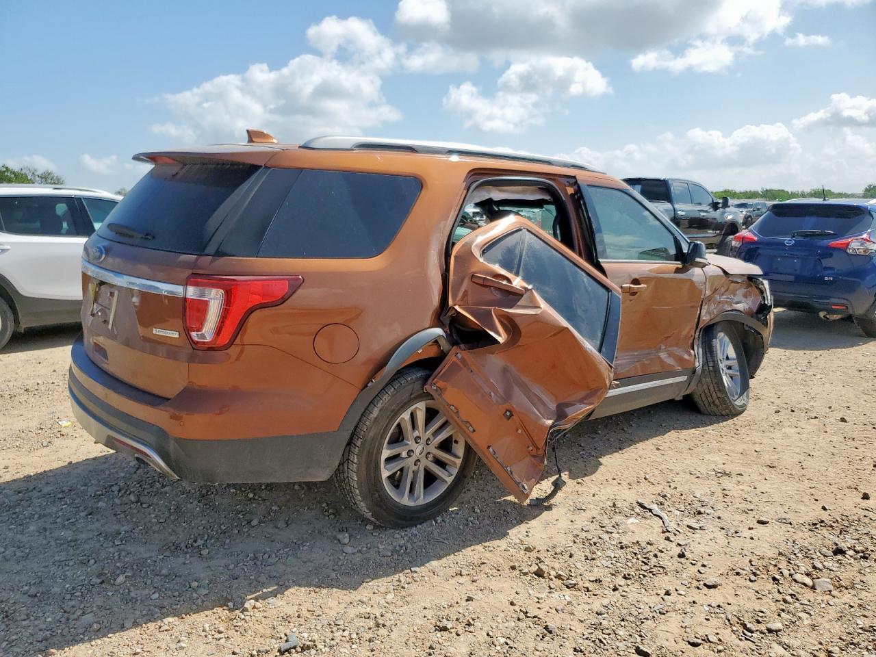 2017 Ford Explorer Xlt - Фото 3