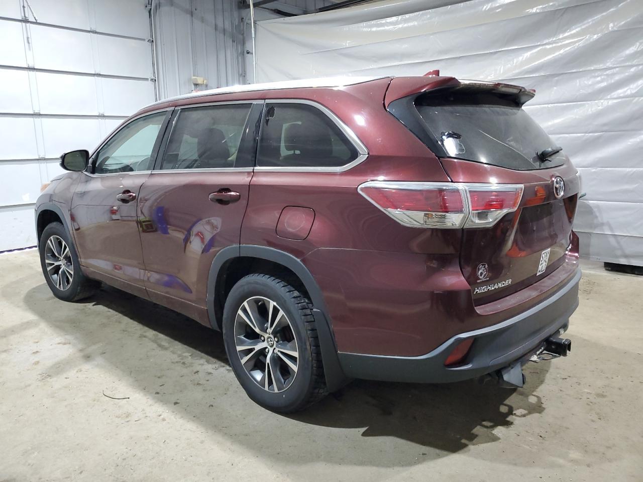 2016 Toyota Highlander Xle - Фото 2