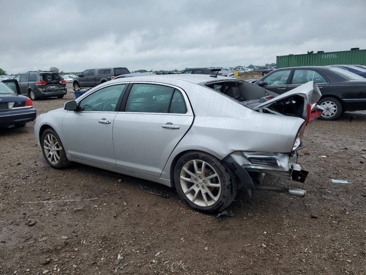 2011 Chevrolet Malibu Ltz - Image 2