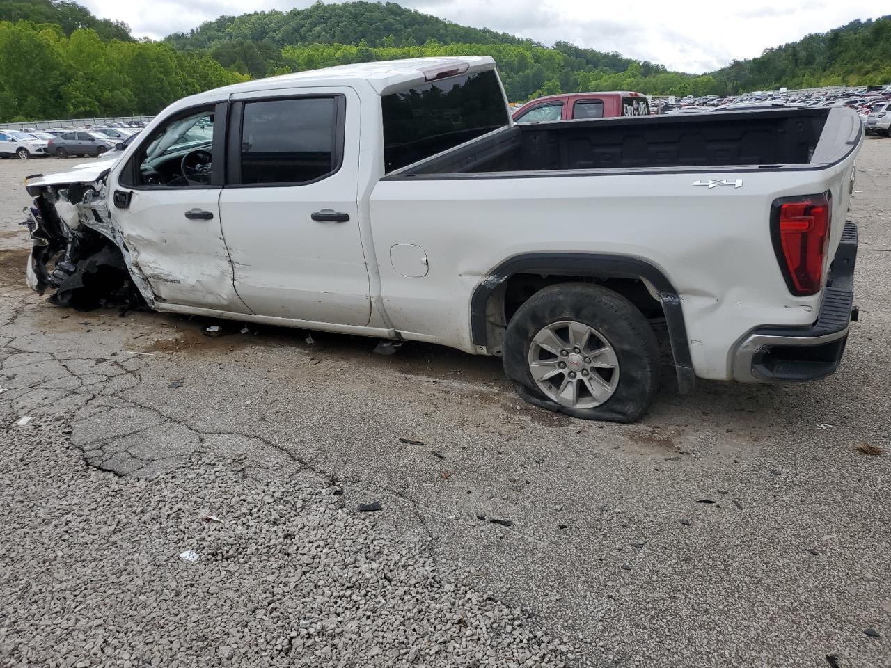 2023 GMC Sierra K1500 - Image 2