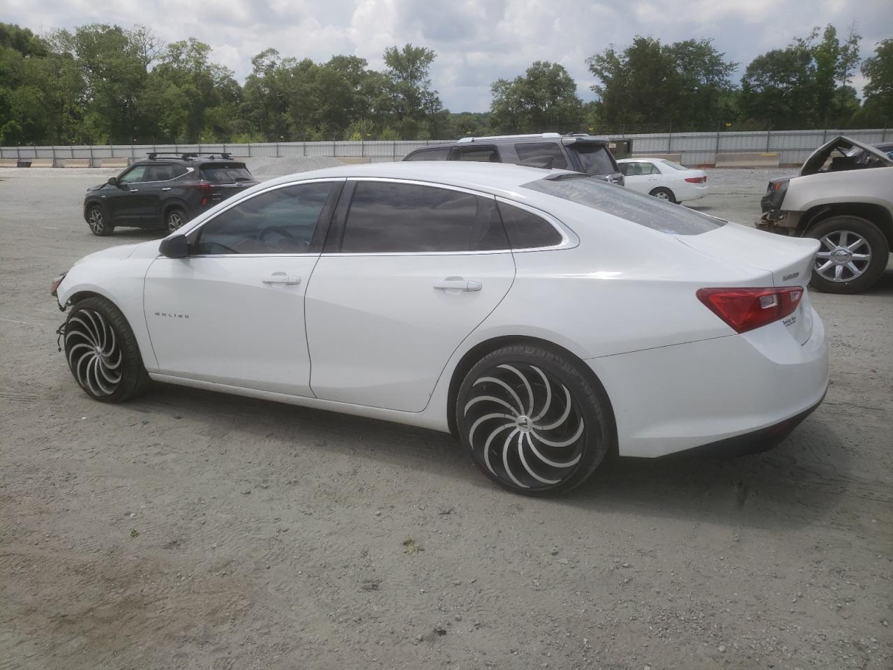 2019 Chevrolet Malibu Ls - Фото 2