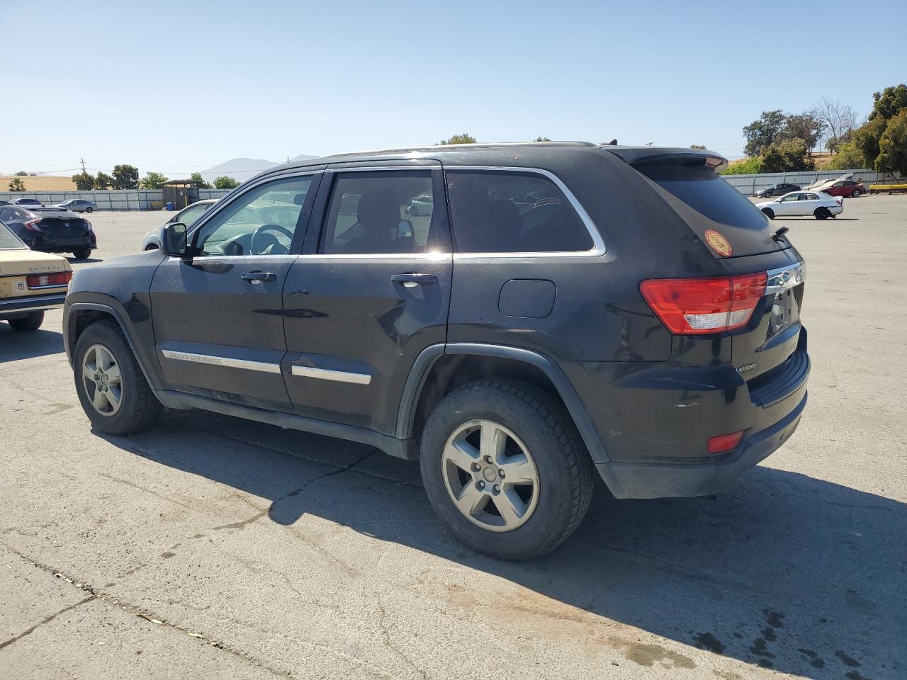 2013 Jeep Grand Cherokee Laredo - Image 2