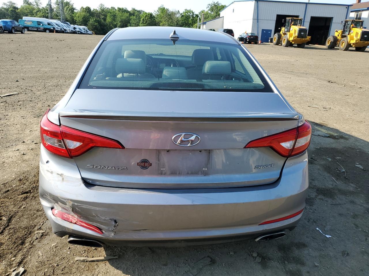2016 Hyundai Sonata Sport - Image 6