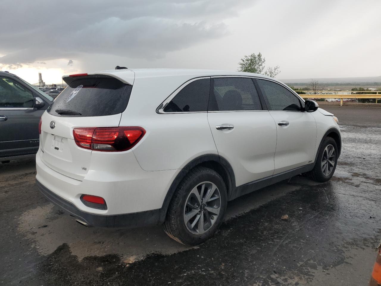 2020 Kia Sorento S - Image 3