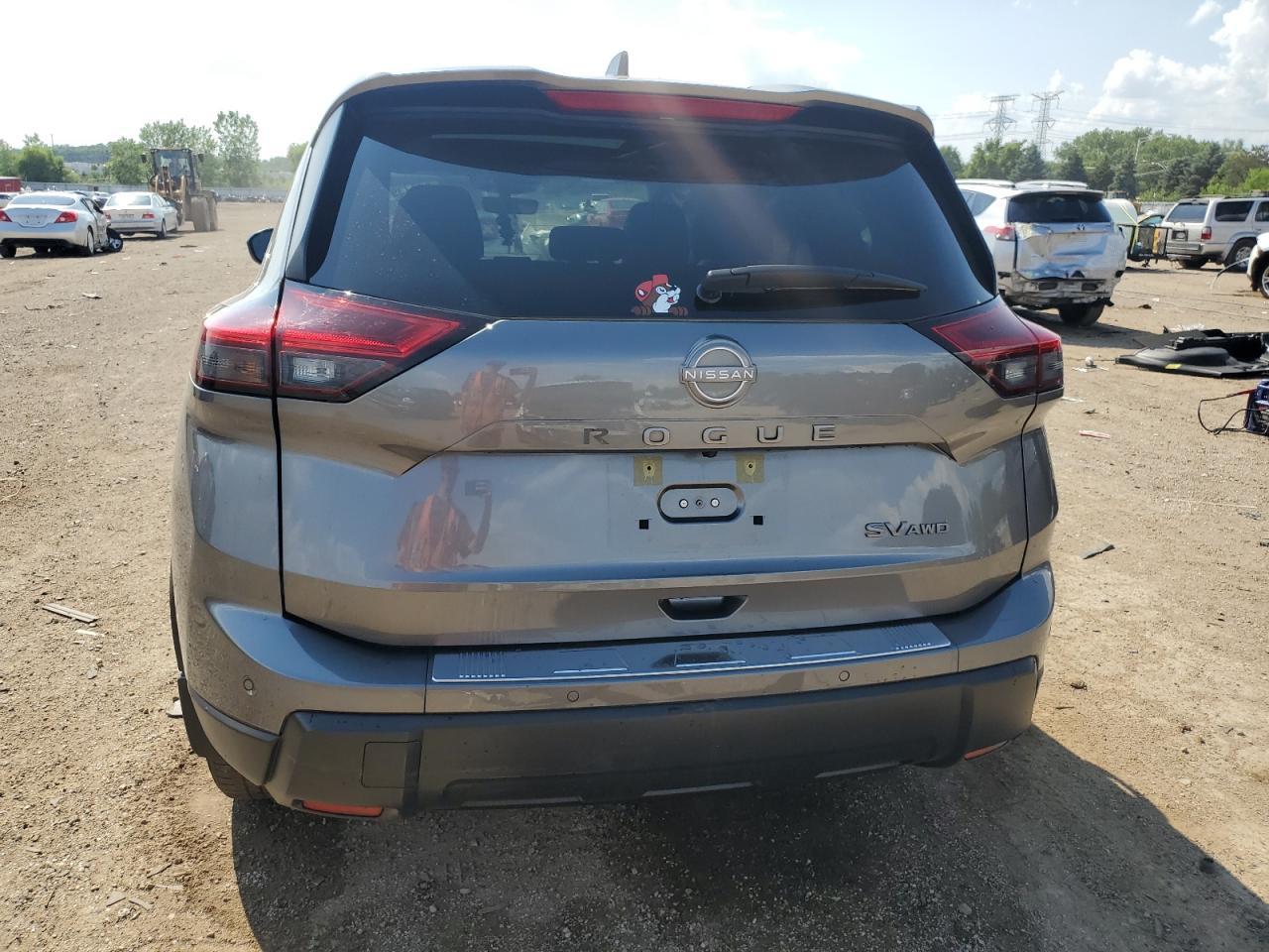 2024 Nissan Rogue Sv - Image 6