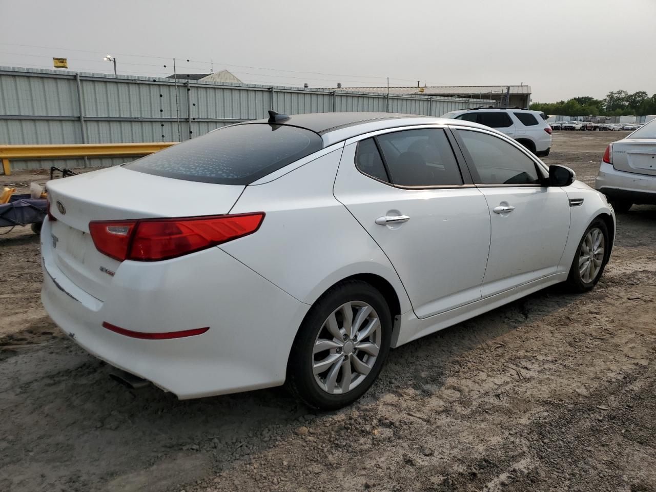 2015 Kia Optima Ex - Image 3