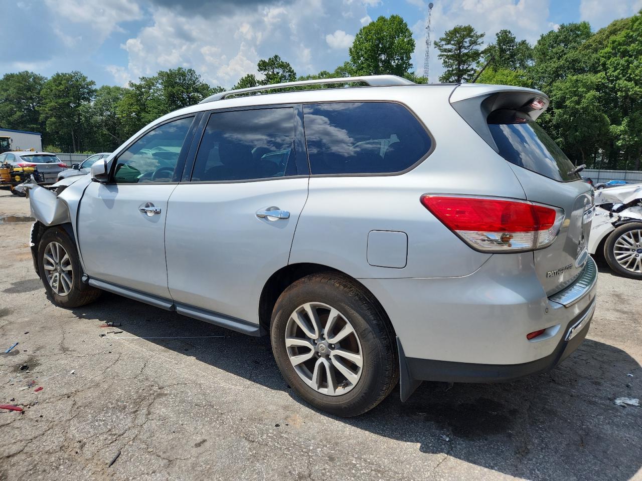 2016 Nissan Pathfinder S - Фото 2
