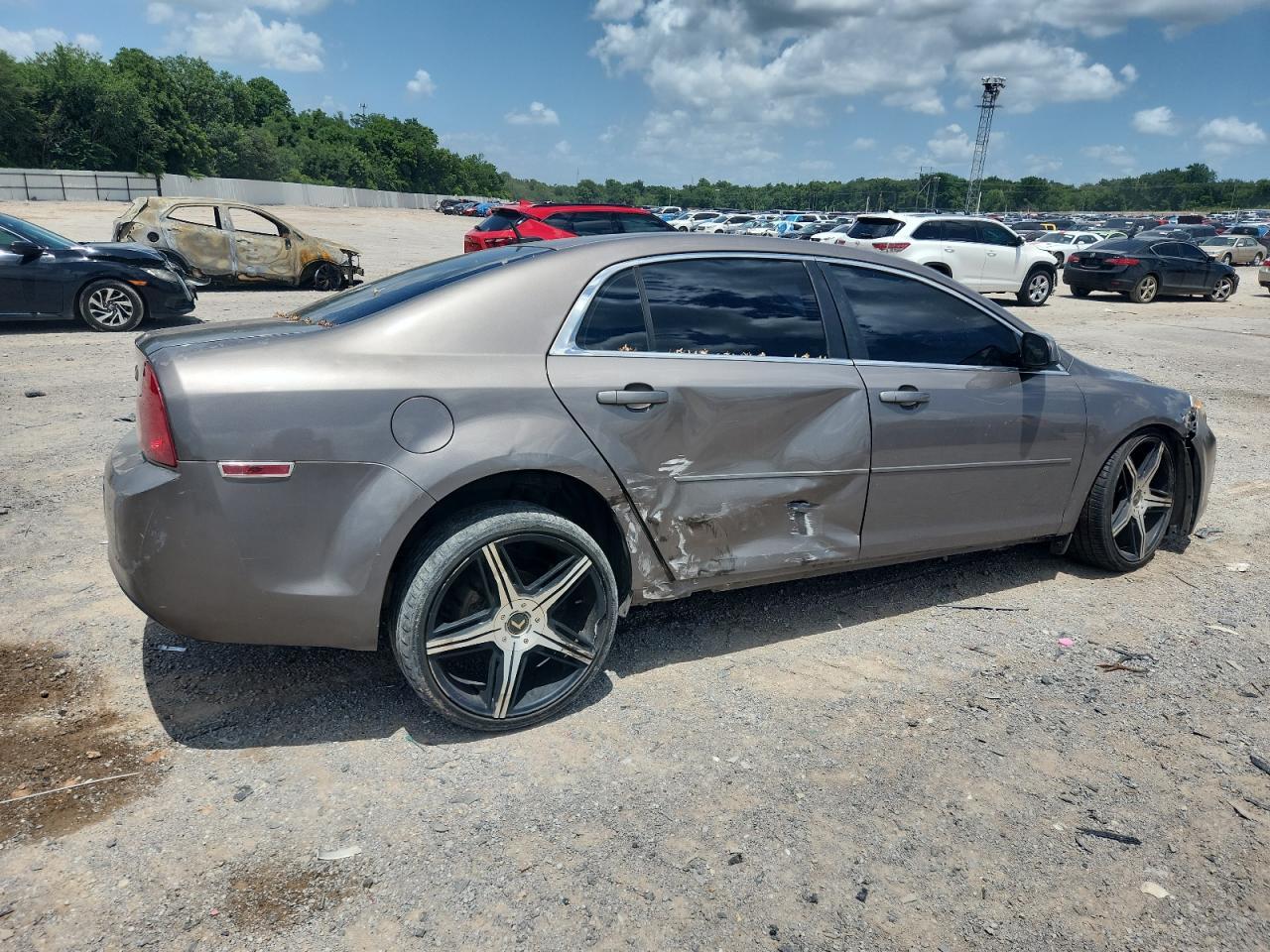 2010 Chevrolet Malibu 1Lt - Image 3