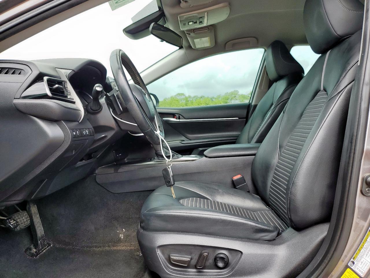 2021 Toyota Camry Se - Image 7