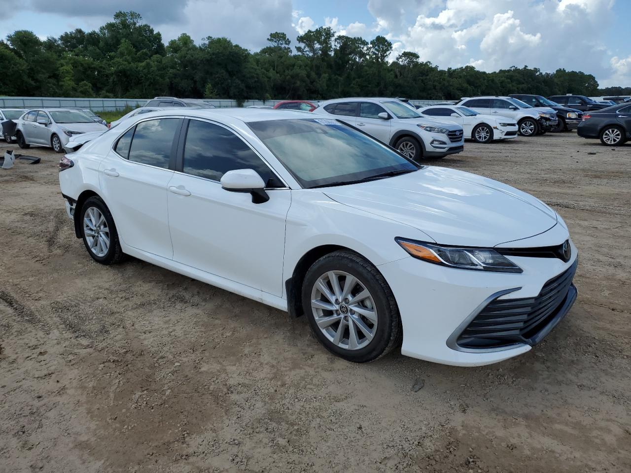 2023 Toyota Camry Le - Фото 4