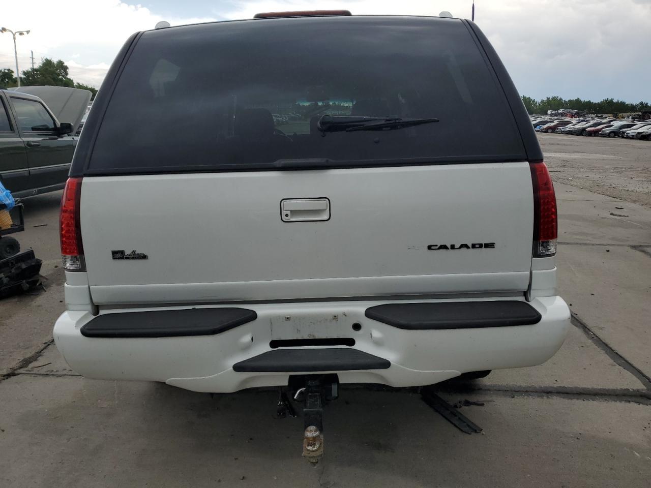 2000 Cadillac Escalade - Image 6