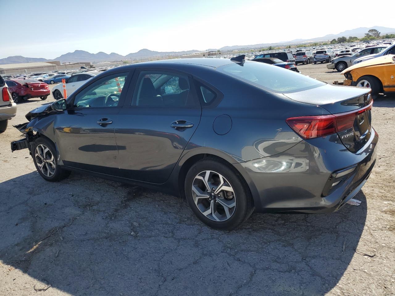 2021 Kia Forte Fe - Фото 2