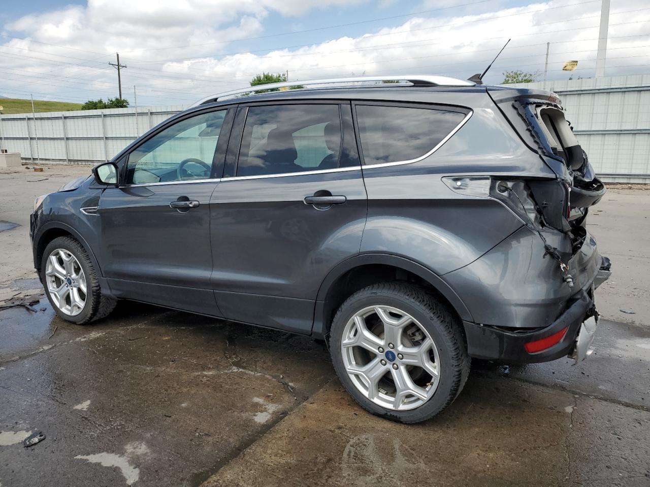2019 Ford Escape Titanium - Фото 2